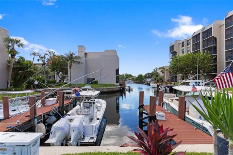 Copropriété à vendre à Boca Raton, Floride: 2 chambres, 104.98 m2 № 2183411 - photo 28