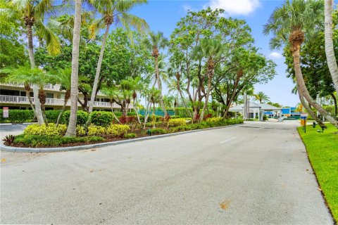 Copropriété à vendre à Boca Raton, Floride: 2 chambres, 104.98 m2 № 2183411 - photo 2