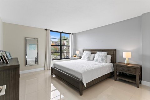 Copropriété à vendre à Boca Raton, Floride: 2 chambres, 104.98 m2 № 2183411 - photo 18