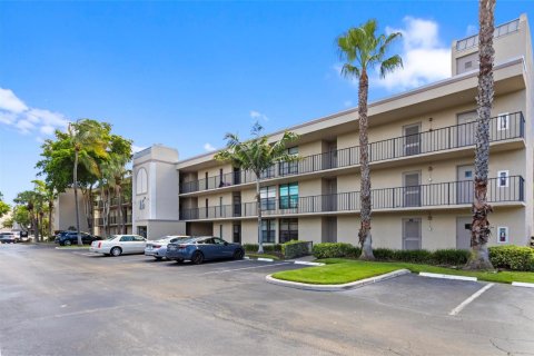 Copropriété à vendre à Boca Raton, Floride: 2 chambres, 104.98 m2 № 2183411 - photo 3