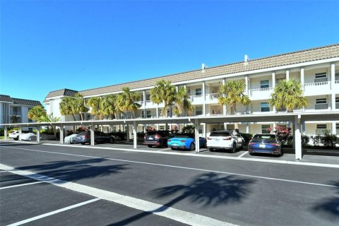 Condo in Longboat Key, Florida, 1 bedroom  № 1548182 - photo 2