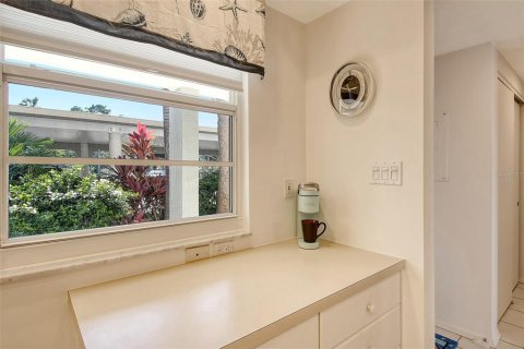 Condo in Longboat Key, Florida, 1 bedroom  № 1548182 - photo 17