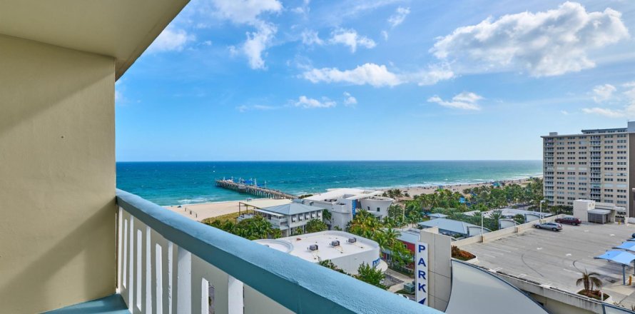 Condo in Pompano Beach, Florida, 2 bedrooms № 2182087