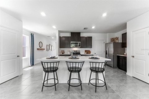Casa en alquiler en Land O' Lakes, Florida, 4 dormitorios, 214.14 m2 № 2196108 - foto 13