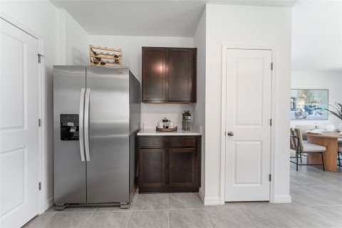 Casa en alquiler en Land O' Lakes, Florida, 4 dormitorios, 214.14 m2 № 2196108 - foto 15