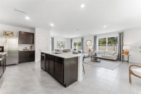 Casa en alquiler en Land O' Lakes, Florida, 4 dormitorios, 214.14 m2 № 2196108 - foto 17