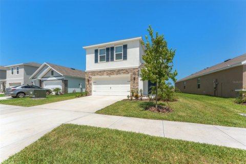 Casa en alquiler en Land O' Lakes, Florida, 4 dormitorios, 214.14 m2 № 2196108 - foto 4
