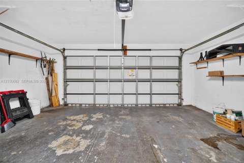 Villa ou maison à vendre à Miami, Floride: 3 chambres, 136.1 m2 № 2439350 - photo 27