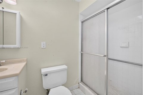Villa ou maison à vendre à Miami, Floride: 3 chambres, 136.1 m2 № 2439350 - photo 23