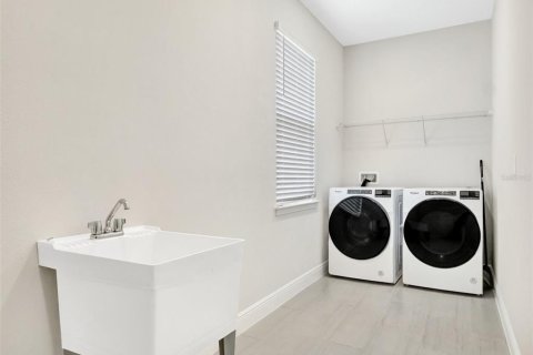 Villa ou maison à louer à Tavares, Floride: 5 chambres, 304.07 m2 № 1591603 - photo 22