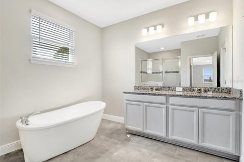 Villa ou maison à louer à Tavares, Floride: 5 chambres, 304.07 m2 № 1591603 - photo 14