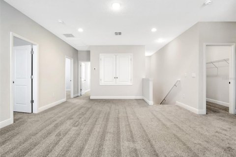 Villa ou maison à louer à Tavares, Floride: 5 chambres, 304.07 m2 № 1591603 - photo 12