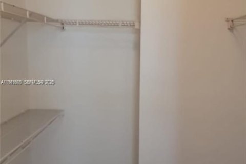 Condominio en alquiler en Pembroke Pines, Florida, 2 dormitorios, 104.98 m2 № 2030700 - foto 10