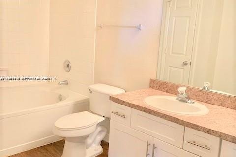 Condominio en alquiler en Pembroke Pines, Florida, 2 dormitorios, 104.98 m2 № 2030700 - foto 13