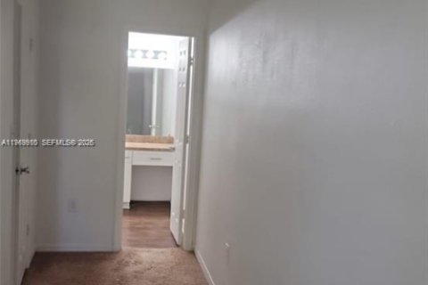 Condominio en alquiler en Pembroke Pines, Florida, 2 dormitorios, 104.98 m2 № 2030700 - foto 12