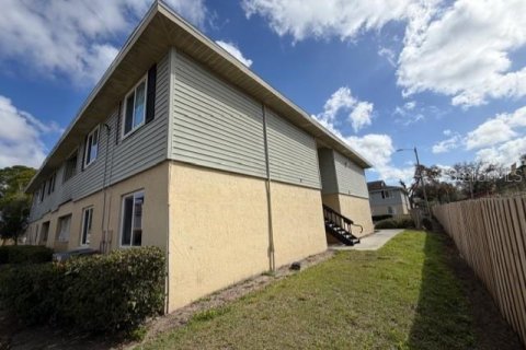 Condo in Brandon, Florida, 3 bedrooms № 2222975