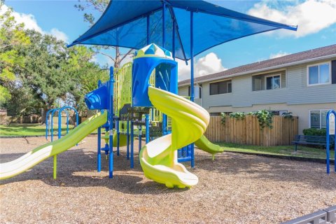 Condominio en venta en Brandon, Florida, 3 dormitorios, 109.16 m2 № 2222975 - foto 7