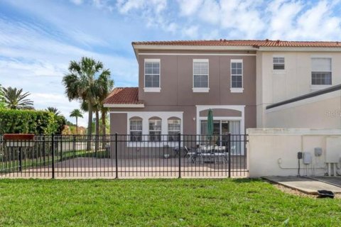 Townhouse in Kissimmee, Florida 4 bedrooms, 151.99 sq.m. № 2258930 - photo 2