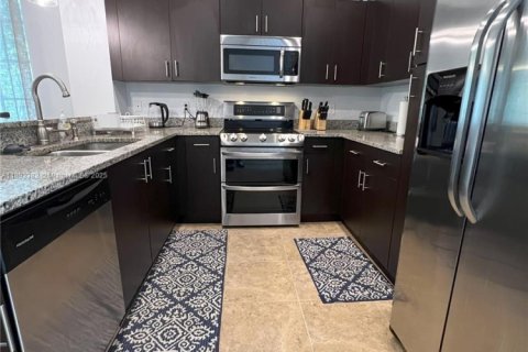 Touwnhouse à vendre à Pompano Beach, Floride: 3 chambres, 139.35 m2 № 2169822 - photo 5
