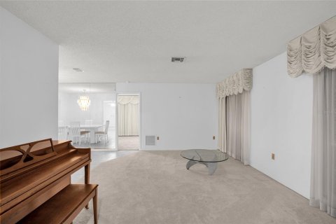 Casa en venta en Ocala, Florida, 3 dormitorios, 220.74 m2 № 1900677 - foto 7