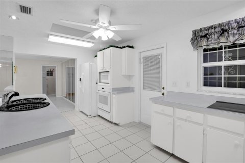 Casa en venta en Ocala, Florida, 3 dormitorios, 220.74 m2 № 1900677 - foto 12