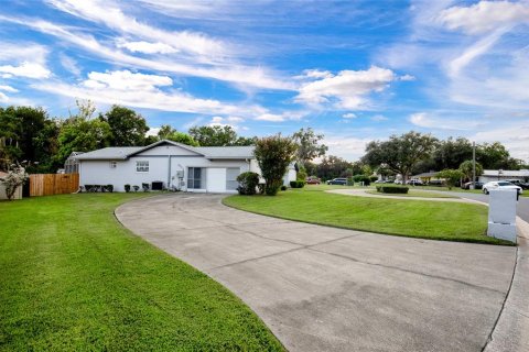 Casa en venta en Ocala, Florida, 3 dormitorios, 220.74 m2 № 1900677 - foto 4