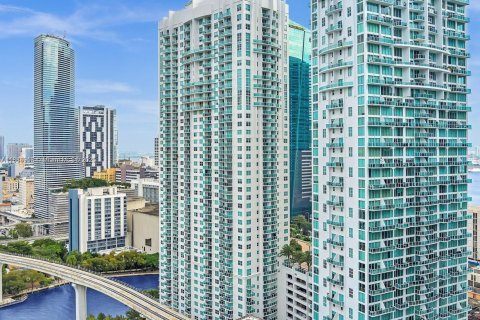 Copropriété à louer à Miami, Floride: 2 chambres, 117.71 m2 № 1946765 - photo 1