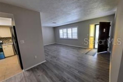 House in Hudson, Florida 2 bedrooms, 147.53 sq.m. № 1643008 - photo 11