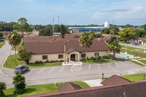 House in Haines City, Florida 2 bedrooms, 81.75 sq.m. № 1833036 - photo 6
