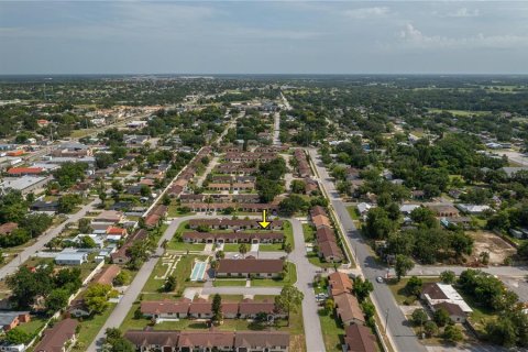 House in Haines City, Florida 2 bedrooms, 81.75 sq.m. № 1833036 - photo 27