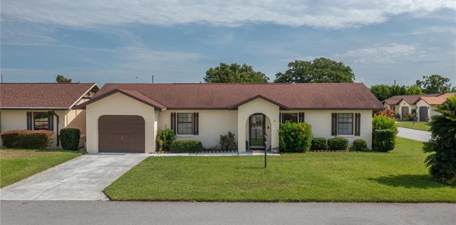 House in Haines City, Florida 2 bedrooms, 81.75 sq.m. № 1833036