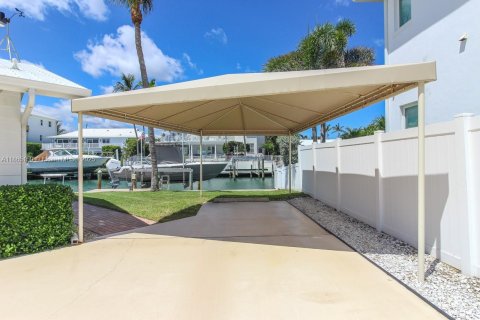 House in Jupiter, Florida 3 bedrooms, 137.12 sq.m. № 1893426 - photo 18
