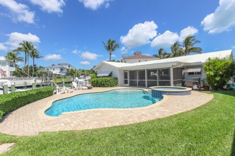 House in Jupiter, Florida 3 bedrooms, 137.12 sq.m. № 1893426 - photo 21