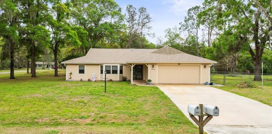 Casa en Brooksville, Florida 3 dormitorios, 202.81 m2 № 1613912