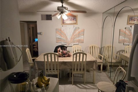 Copropriété à vendre à Miami Gardens, Floride: 1 chambre, 72 m2 № 1952940 - photo 3