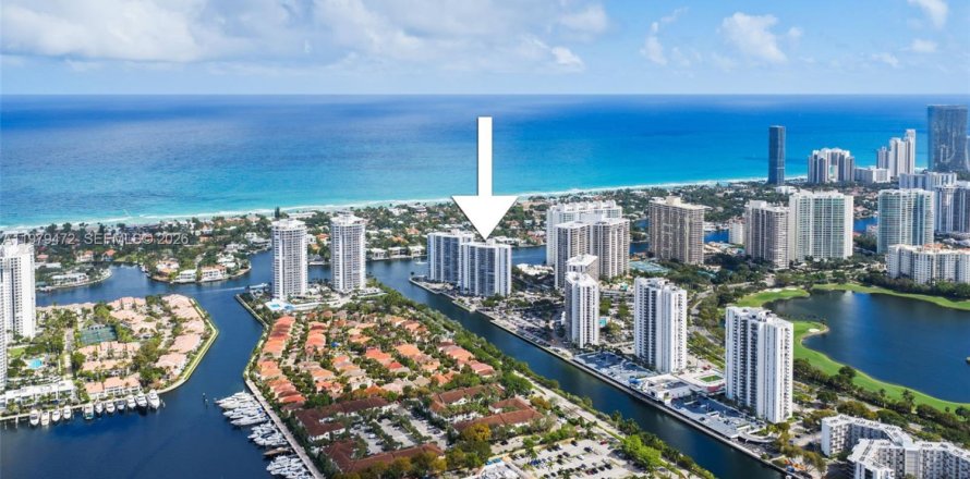 Condominio en Aventura, Florida, 2 dormitorios  № 2043961