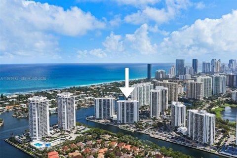 Condominio en venta en Aventura, Florida, 2 dormitorios, 96.43 m2 № 2043961 - foto 29