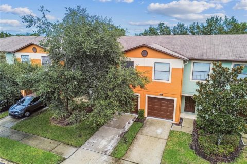 Adosado en venta en Brandon, Florida, 3 dormitorios, 144.74 m2 № 1904550 - foto 2