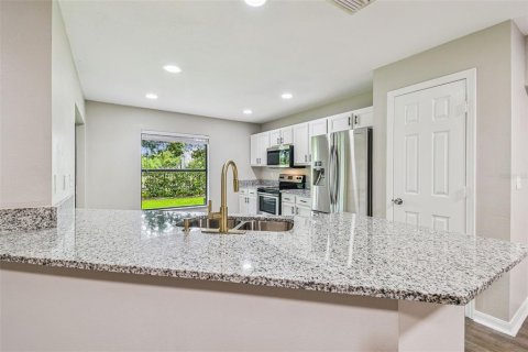 Adosado en venta en Brandon, Florida, 3 dormitorios, 144.74 m2 № 1904550 - foto 10