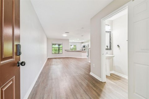 Adosado en venta en Brandon, Florida, 3 dormitorios, 144.74 m2 № 1904550 - foto 3