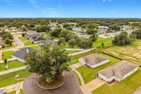 Villa ou maison à vendre à Auburndale, Floride: 3 chambres, 125.98 m2 № 2415531 - photo 2