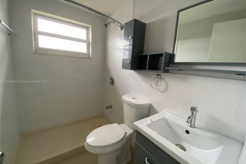 Снять в аренду кондоминиум в Майами-Бич, Флорида 2 спальни, 101.45м2, № 1888828 - фото 8