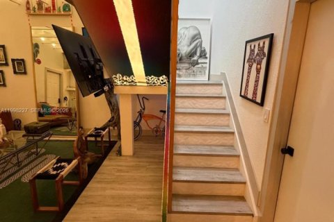 Condominio en alquiler en Miami, Florida, 3 dormitorios, 110.55 m2 № 2060895 - foto 9