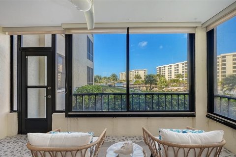 Condo in Sarasota, Florida, 3 bedrooms № 2212993 - photo 16