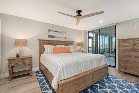 Condo in Sarasota, Florida, 3 bedrooms № 2212993 - photo 23