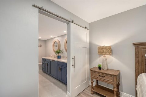 Condo in Sarasota, Florida, 3 bedrooms № 2212993 - photo 26