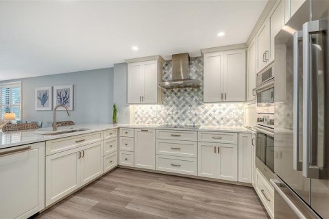 Condo in Sarasota, Florida, 3 bedrooms № 2212993 - photo 4