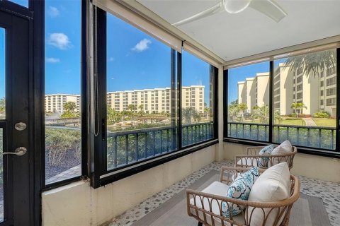 Condo in Sarasota, Florida, 3 bedrooms № 2212993 - photo 15