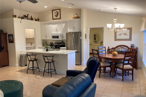 Villa ou maison à vendre à Port Charlotte, Floride: 3 chambres, 131.55 m2 № 2396857 - photo 8