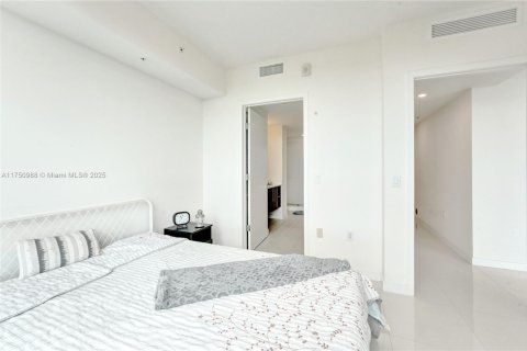 Купить кондоминиум в Дорал, Флорида 1 спальня, 62.06м2, № 1865118 - фото 15